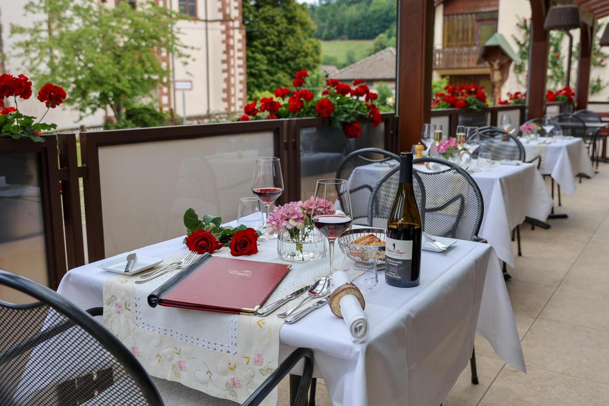 גלוטרטל Hotel-Gasthaus Goldener Engel מראה חיצוני תמונה